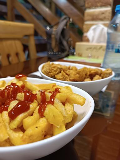 عکس رستوران و فست فوت کروژ