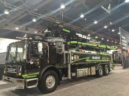 عکس پمپ بتن جمشید جوزی