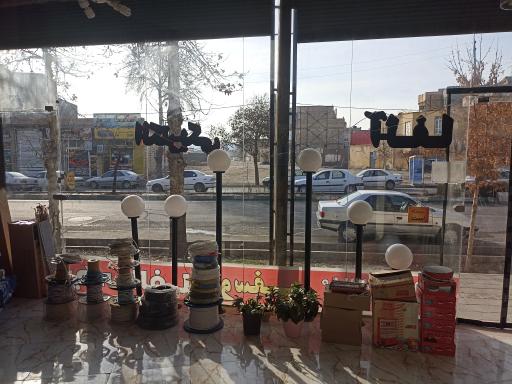 عکس الکتریکی آلفا 