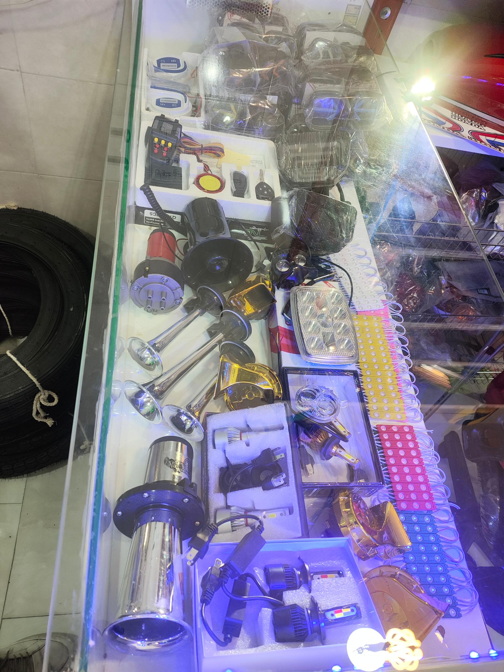 عکس لوازم یدکی موتور سیکلت احسان