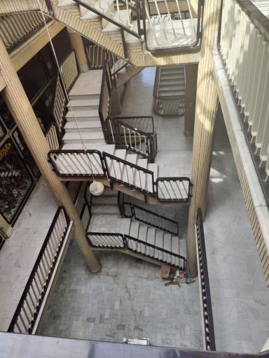 عکس پاساژ شرفی