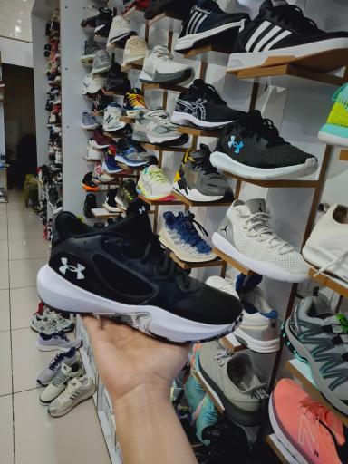 عکس تانا آدرین