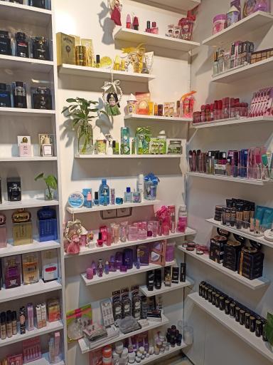 عکس محصولات آرایشی و بهداشتی دنیای عطر 