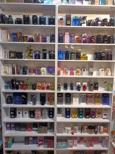 عکس محصولات آرایشی و بهداشتی دنیای عطر 