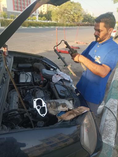 عکس مکانیک و برق خودرو.سعیدی