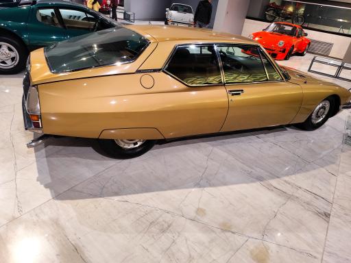 عکس گنجینه خودروهای کلاسیک