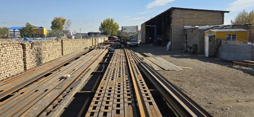 عکس آهن آلات رهنما