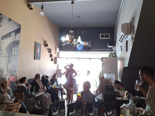 عکس کافی شاپ برکه