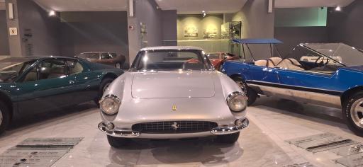 عکس گنجینه خودروهای کلاسیک