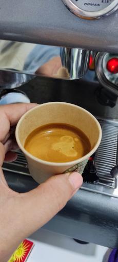 عکس کافه بستنی مهین