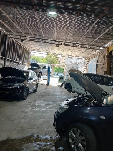 عکس خدمات و تعمیر انواع خودرو های هیوندای و کیا موتورز