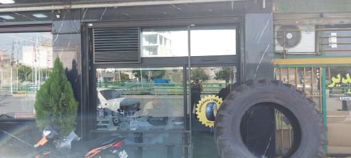 عکس فروشگاه لاستیک قربانی 