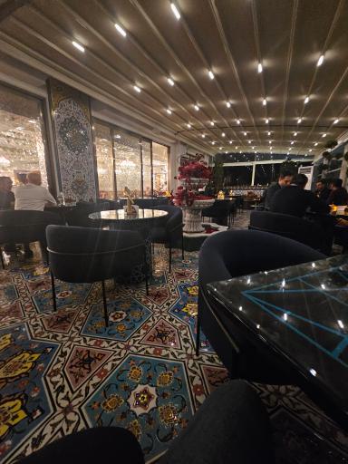 عکس رستوران مونارچ