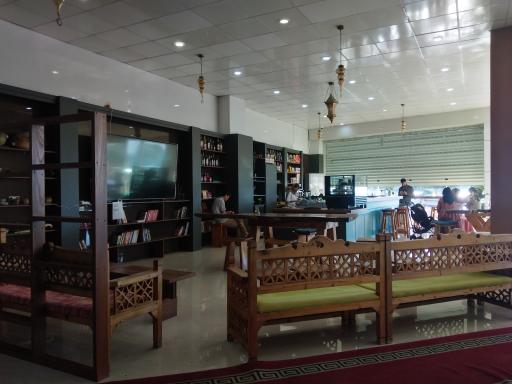 عکس رستوران زیتون کنگان