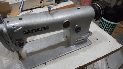 عکس تعمیرگاه و فروشگاه چرخ خیاطی تنظیم