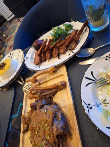 عکس رستوران مونارچ