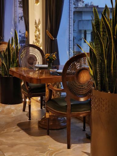 عکس رستوران مونارچ