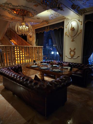 عکس رستوران مونارچ