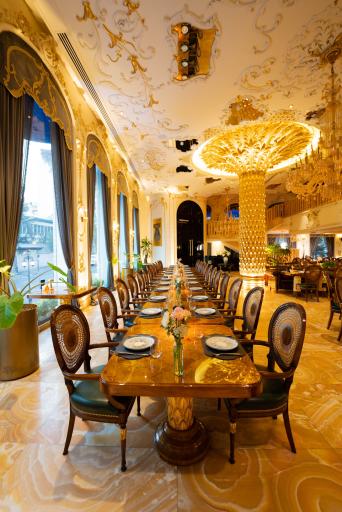 عکس رستوران مونارچ