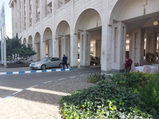 عکس نمایندگی مرسدس بنز کد ۵۱۱۱