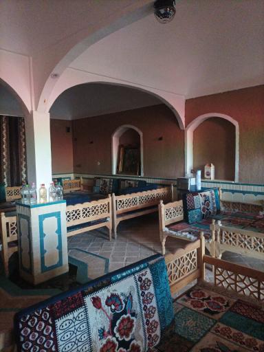 عکس تولید و فروش بستنی سنتی و آبمیوه کاشان