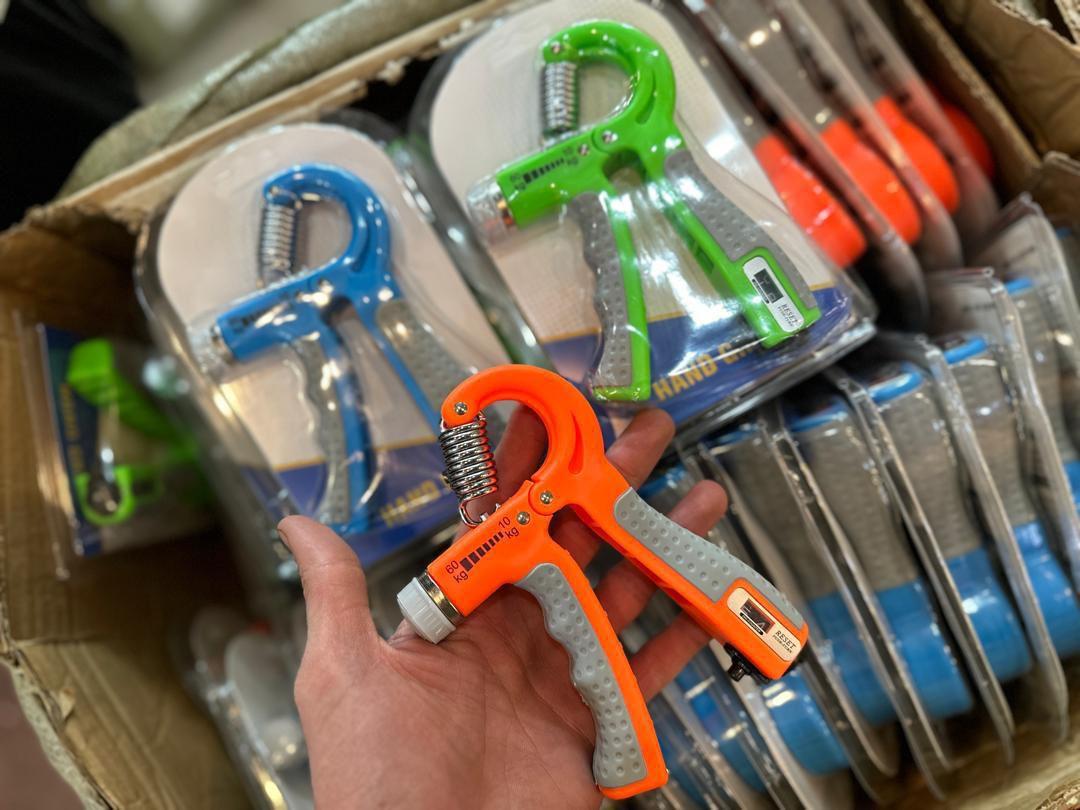 عکس پوشاک و لوازم ورزشی تری ست