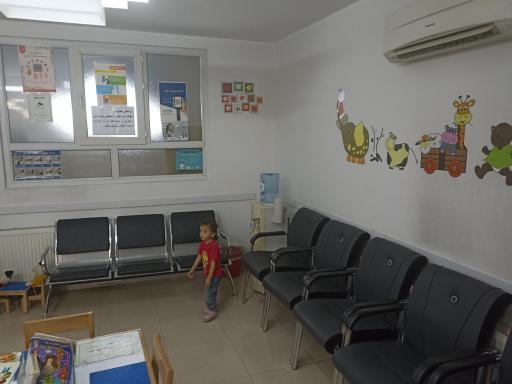 عکس دکتر آزاده خداپرست حقیقی متخصص نوزادان و کودکان