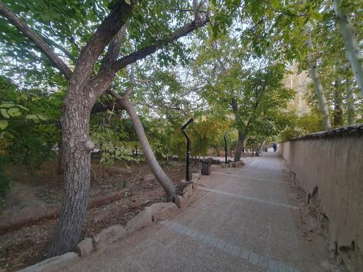 عکس باغ خانواده جماران