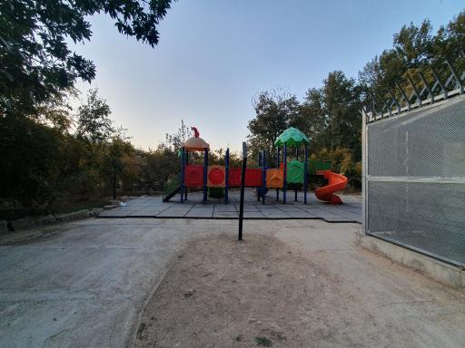 عکس باغ خانواده جماران