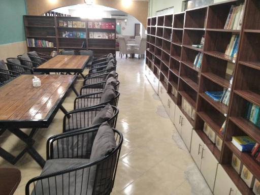 عکس کافه کتاب خوددوستی