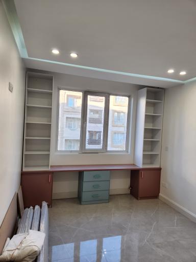 عکس فروشگاه دکوراسیون کارن