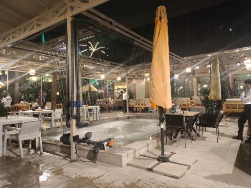 عکس رستوران پدیده شاندیز