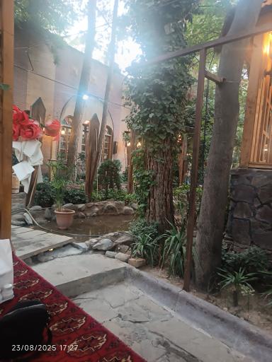 عکس رستوران پدیده شاندیز