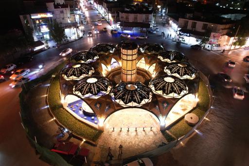 عکس میدان انقلاب