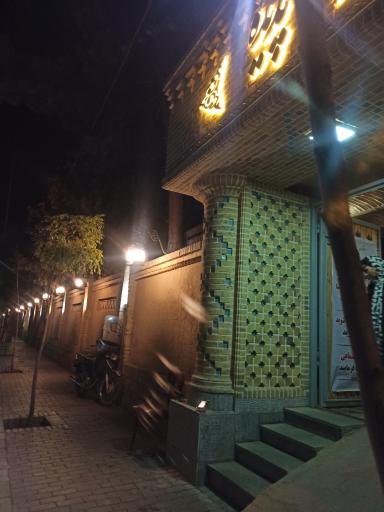 عکس رستوران پدیده شاندیز