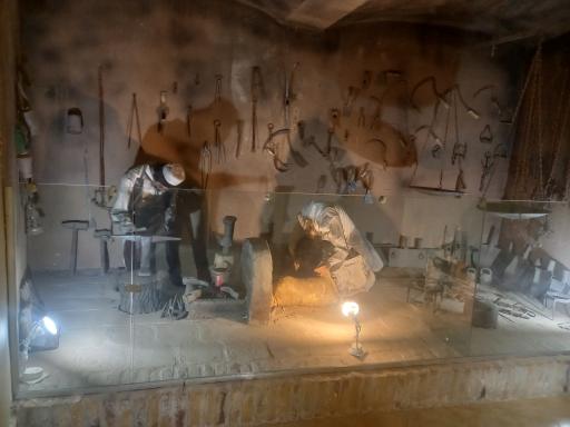 عکس موزه مردم شناسی