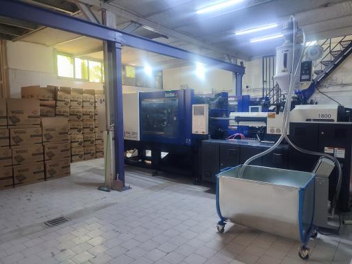 عکس تزریق پلاستیک کیا 