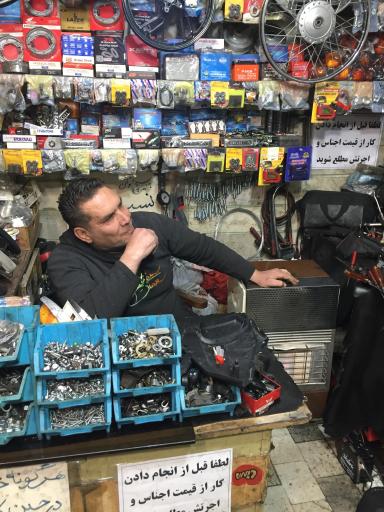 عکس تعمیرگاه موتور و دوچرخه عابدینی