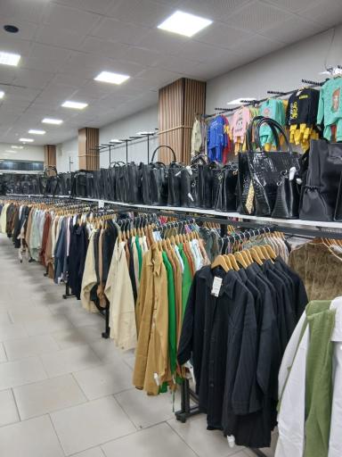 عکس ارزانسرای پوشاک ماهان