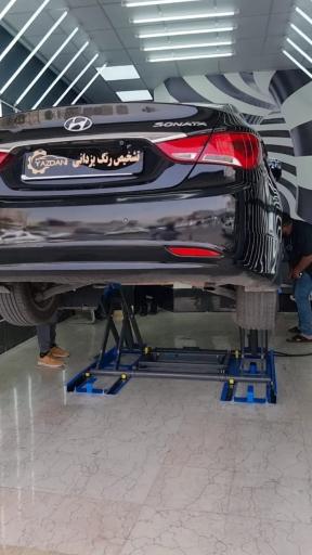 عکس تشخیص رنگ فنی خودرو یزدانی