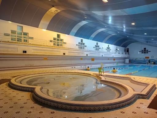 عکس مجتمع فرهنگی ورزشی سبز