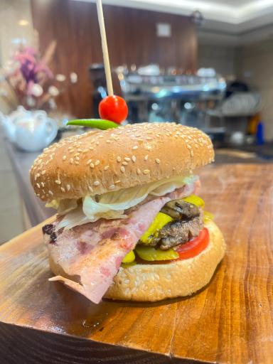 عکس کافه رستوران ردمونت