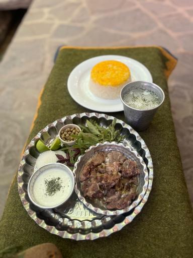 عکس کافه رستوران عشایری ردمونت