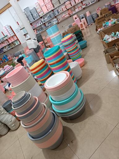 عکس فروشگاه ظروف پلاستیک حراجی