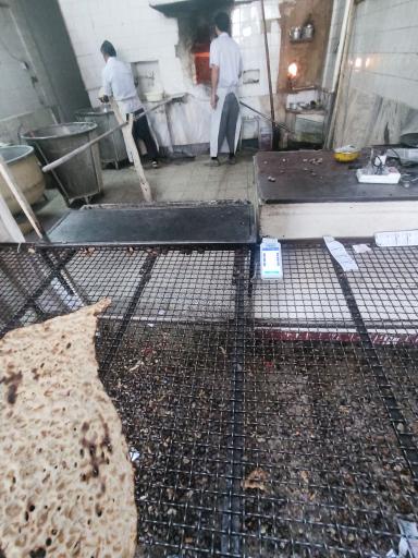 عکس نانوایی سنگکی سنتی
