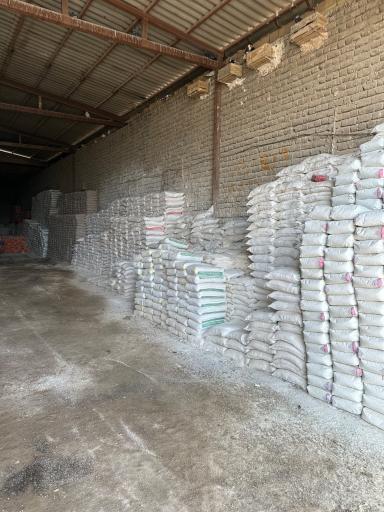 عکس انبار مصالح ساختمانی نگاری