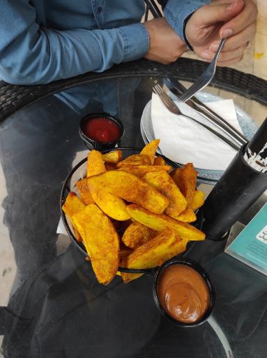 عکس کافه حیات هزار افسان‌ْ