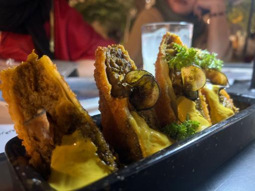 عکس کافه حیات هزار افسان‌ْ