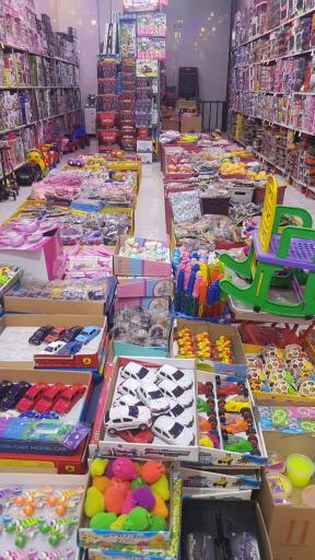عکس فروشگاه اسباب بازی 69