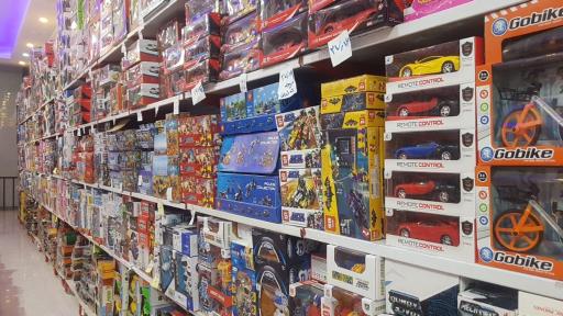 عکس فروشگاه اسباب بازی 69